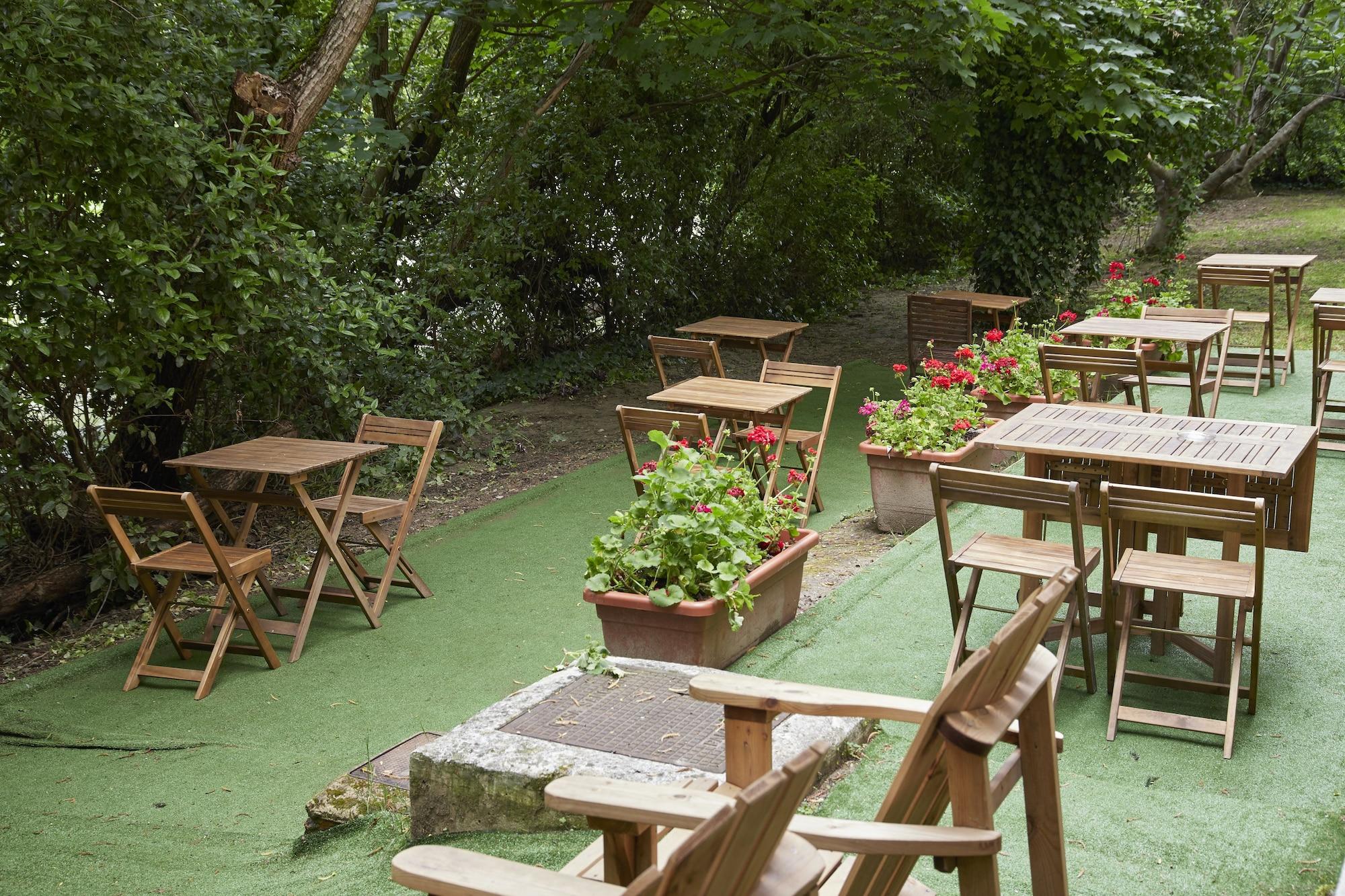 Hotel Iriguibel Huarte Pamplona Extérieur photo