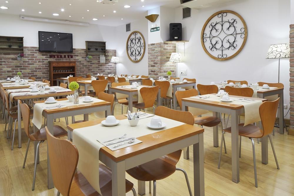 Hotel Iriguibel Huarte Pamplona Extérieur photo