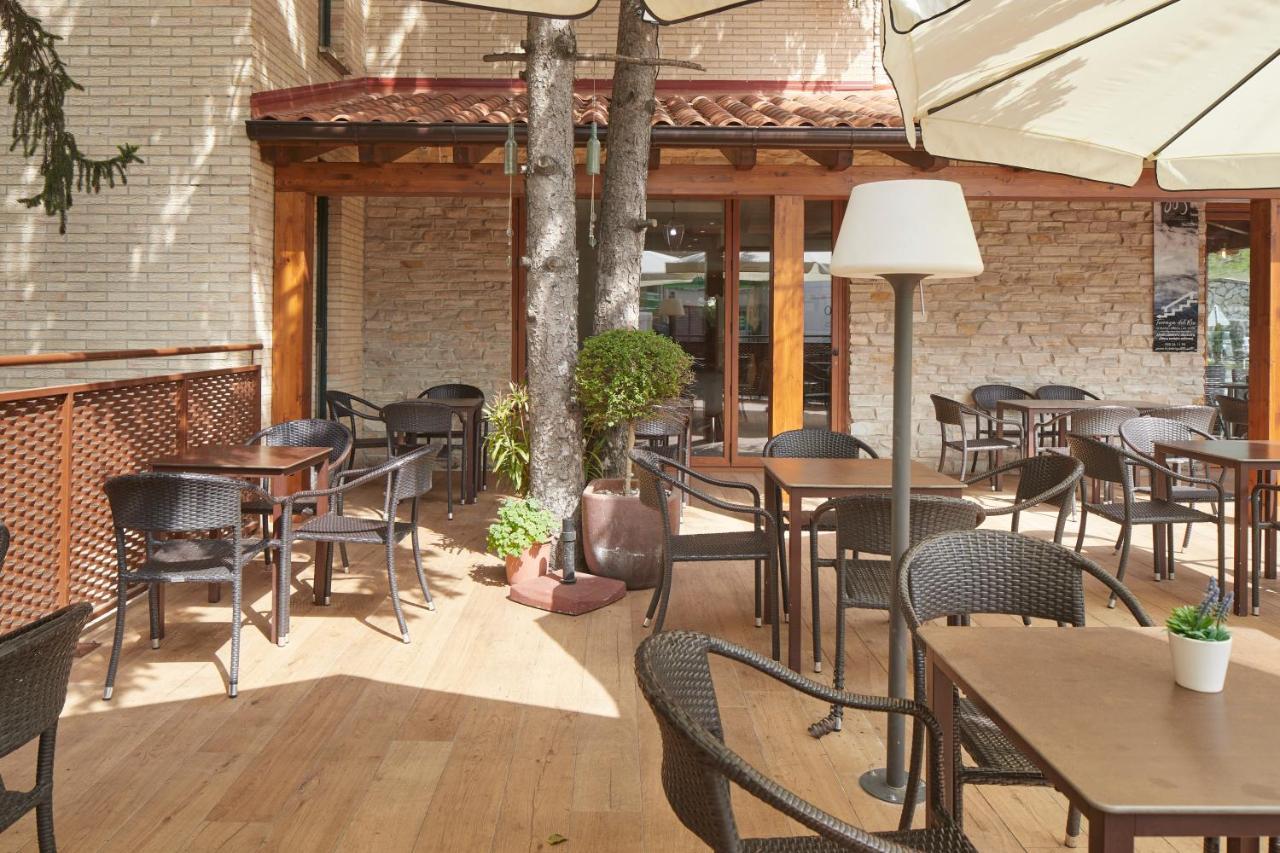 Hotel Iriguibel Huarte Pamplona Extérieur photo
