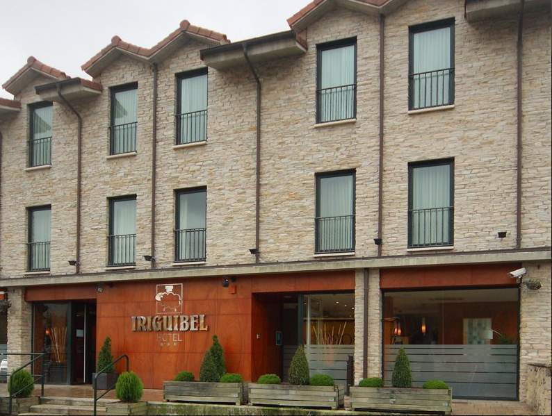 Hotel Iriguibel Huarte Pamplona Extérieur photo